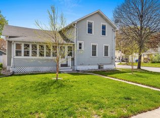 933 W Lawrence St, Appleton, WI 54914