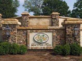 11 Lost Run Ln, Zionsville, IN 46077