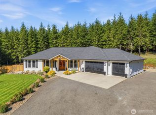 945 Thimbleberry Dr, Castle Rock, WA 98611