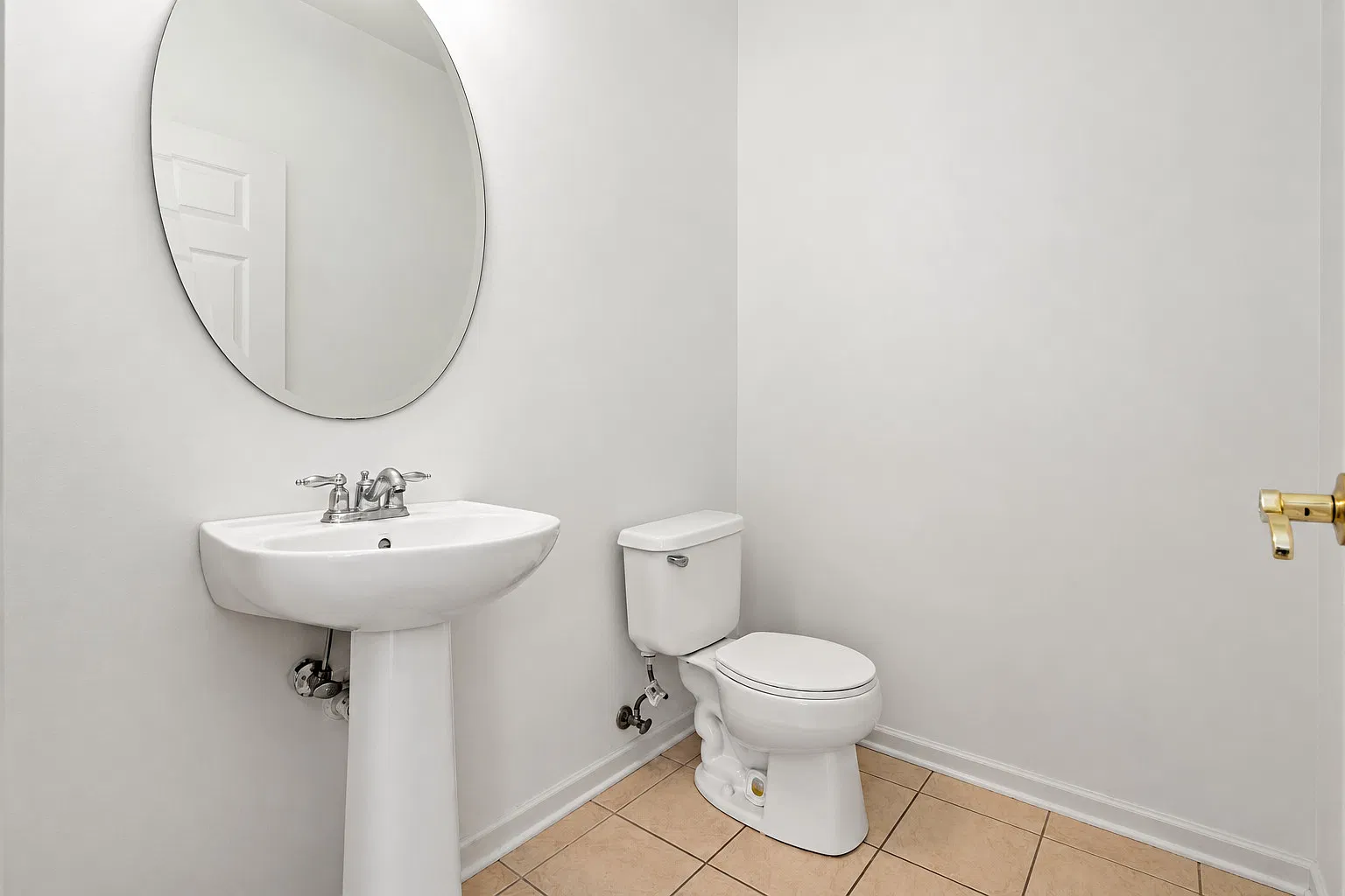 3 bed, 2.5 bath, 2108 sqft, $3,300 — Photo 4