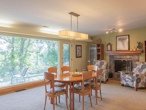 3rd image of 2461 Westboro Dr NE