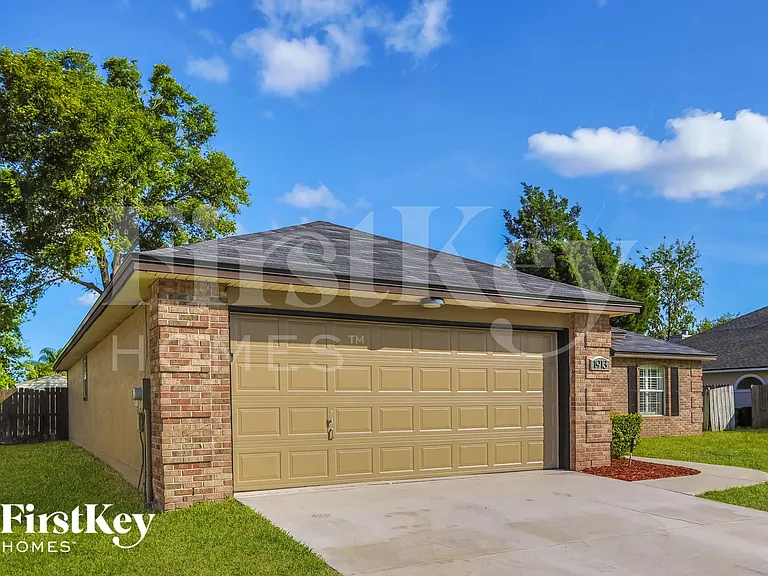 1913 Belhaven Dr — Photo 3