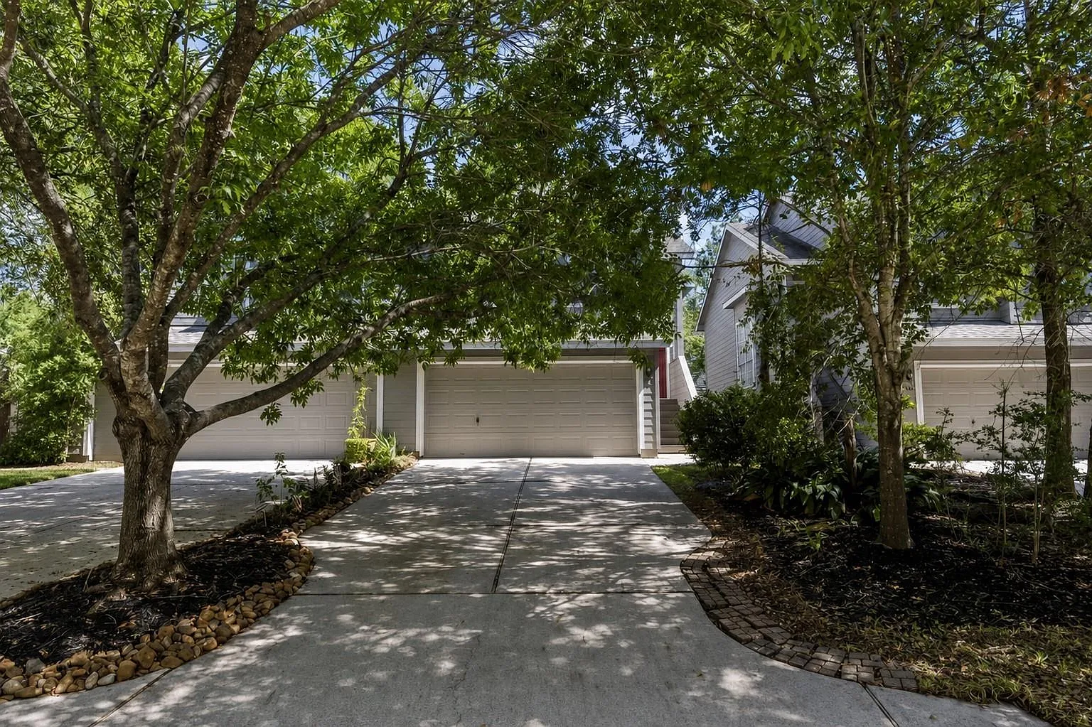 3 bed, 2.5 bath, 1818 sqft, $1,900 — Photo 2