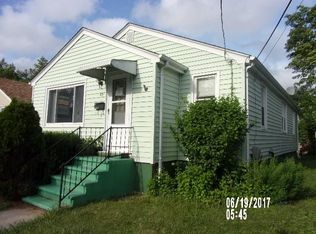 63 Victoria St, Providence, RI 02909