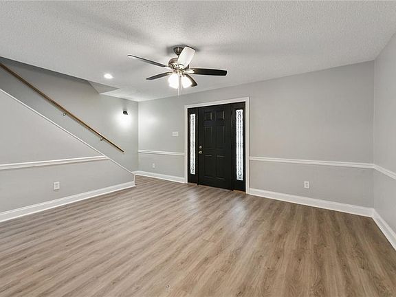 4th image of 1 Houmas Pl APT A