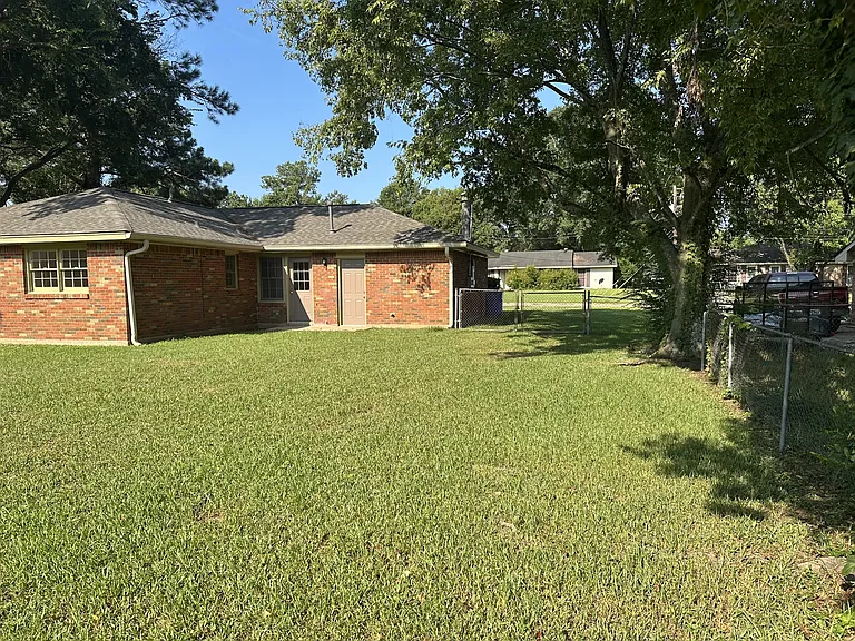 113 Lori Streetprattville — Photo 33