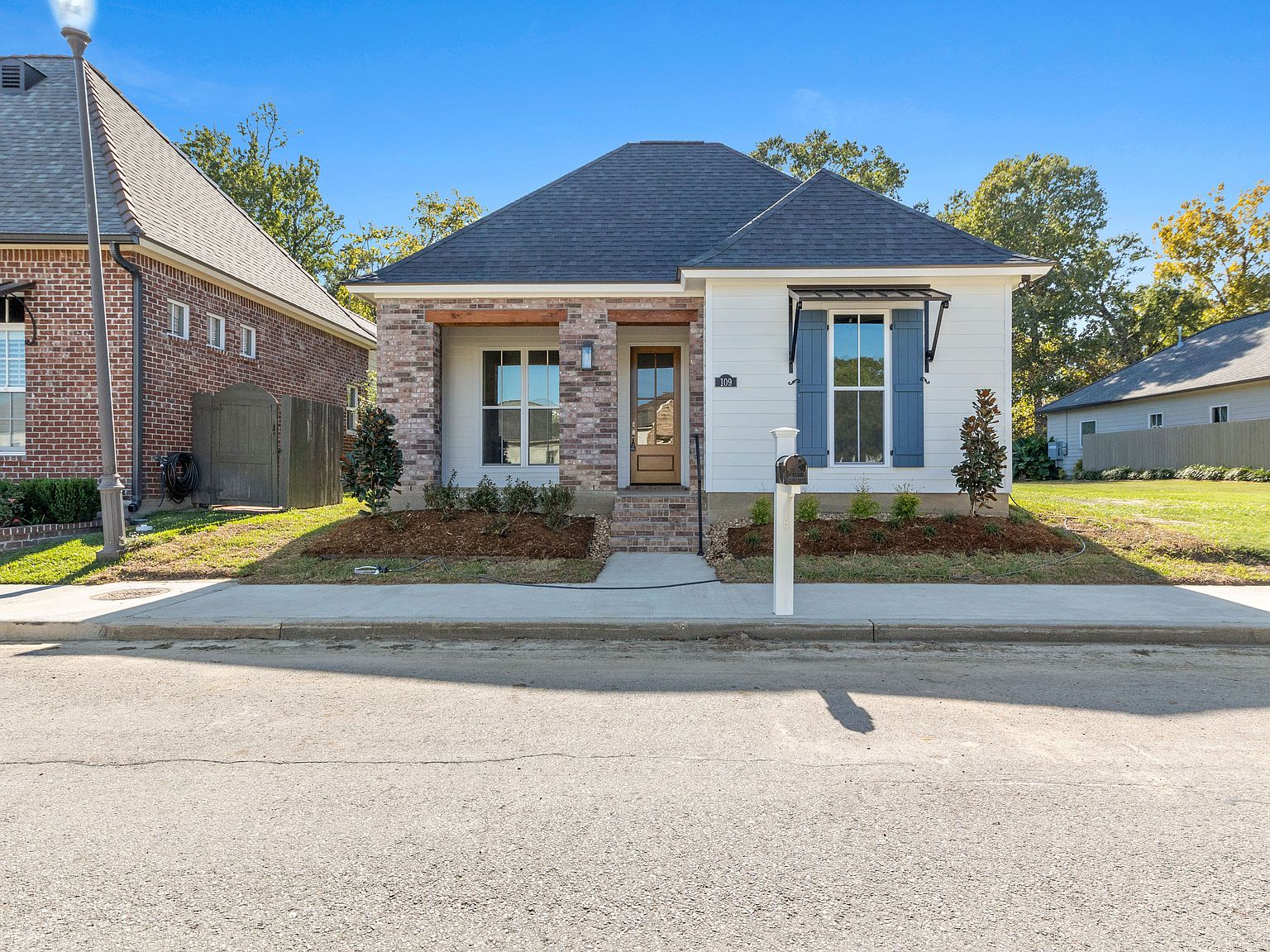 Cottages on the Green by Manuel Builders in Lafayette LA | Zillow