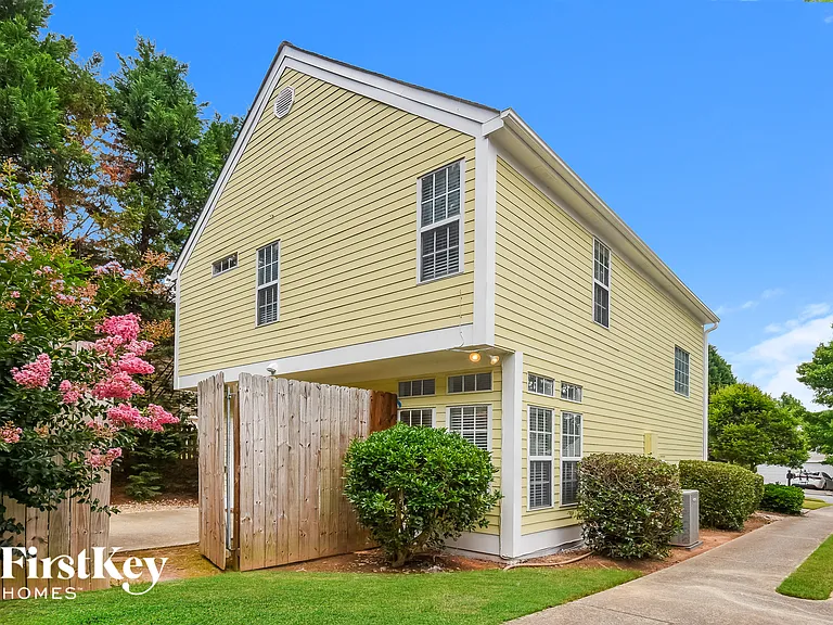302 Pinehurst Way — Photo 15