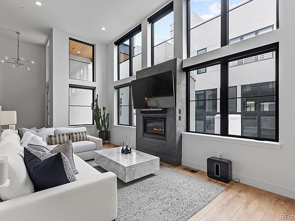 2nd image of 818 Ash Street #3