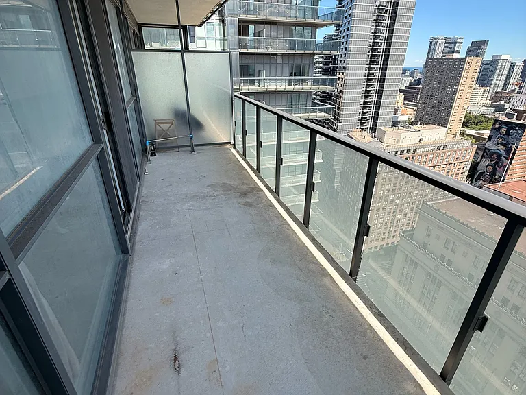 15 Grenville St #2511 — Photo 2
