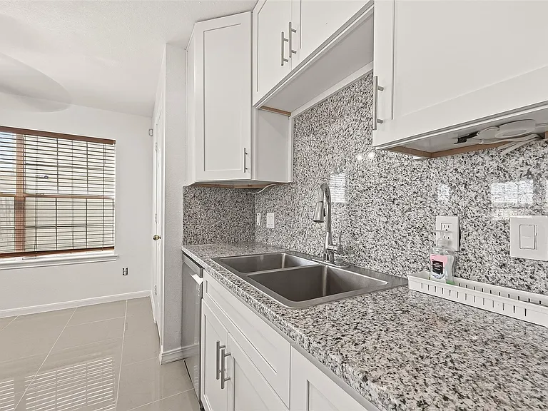 15707 Crooked Arrow Dr — Photo 17