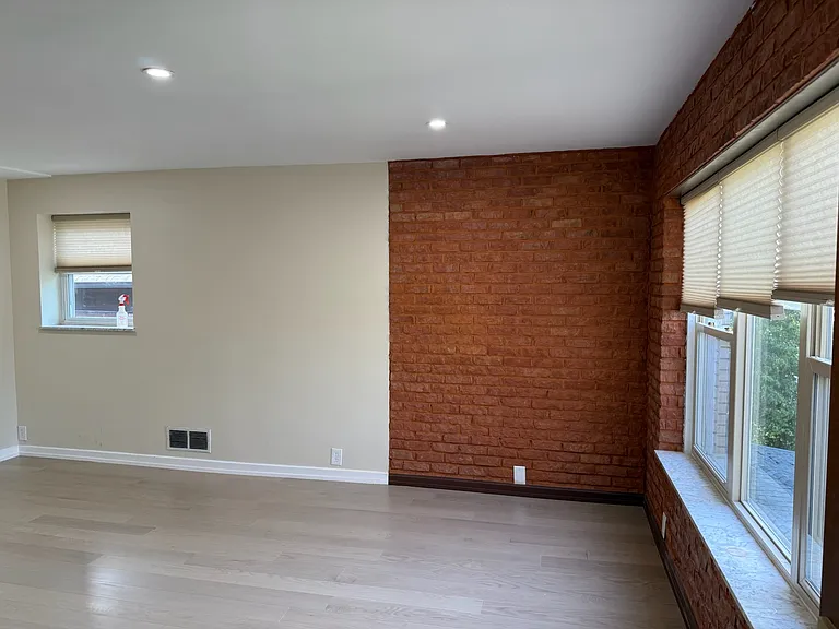 2327 Park Ave #3 — Photo 5