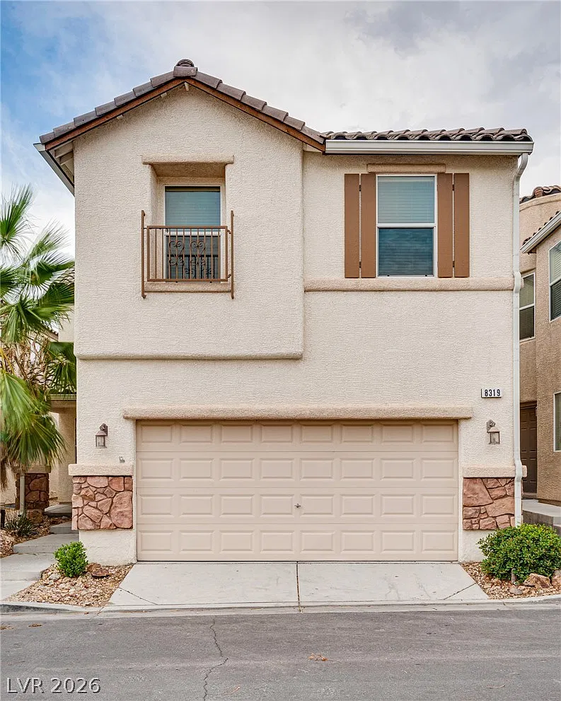 3 bed, 2.5 bath, 1763 sqft, $2,100 — Photo 1
