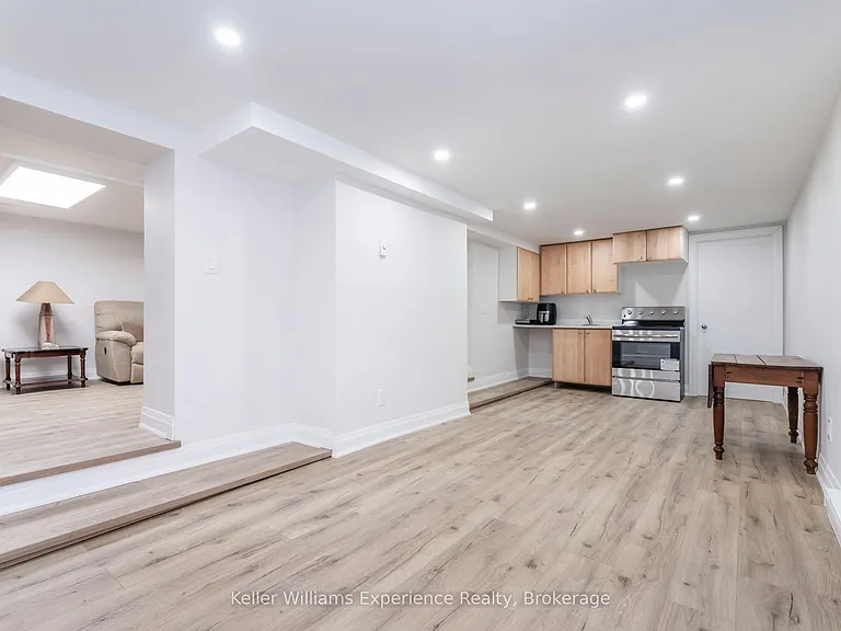 65 Drury Ln — Photo 7