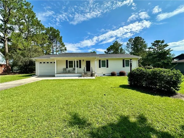 1740 Meadowood Dr, Waycross, GA 31503