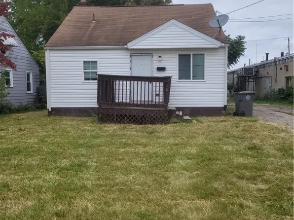 380 Hilton Ave, Youngstown, OH 44507