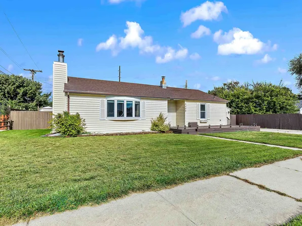 4408 Seeaire St, Rapid City, SD 57702