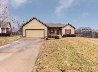 908 E Witch Hollow St, Gardner, KS 66030