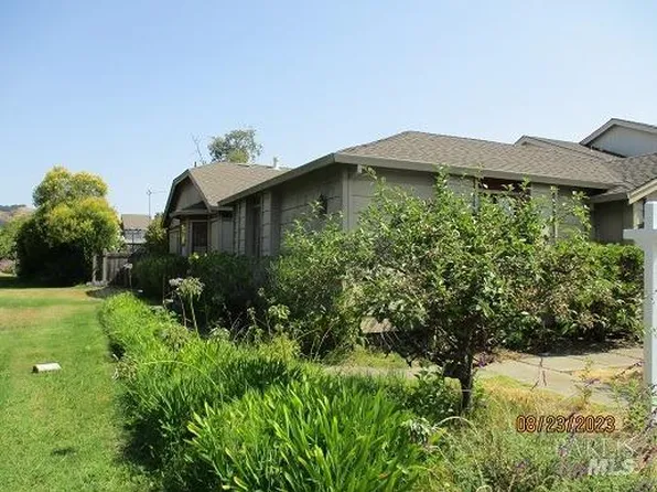 18 Falmouth Cove, San Rafael, CA 94901