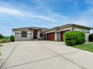 1800 Lunde Cir, Stoughton, WI 53589