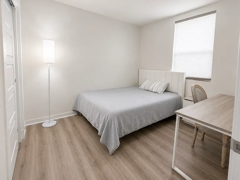 1st floor
-bedroom