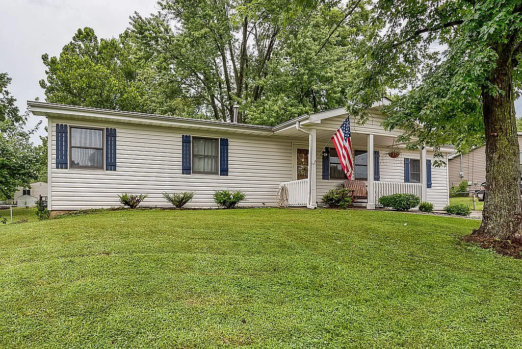 875 Starlight Dr photo 1