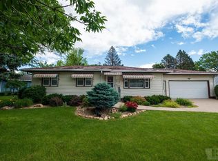 307 Pleasantview Rd, Marshalltown, IA 50158