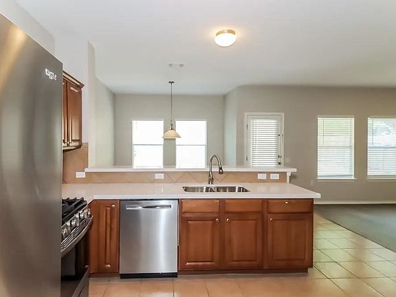 4th image of 5608 Kleberg Trl