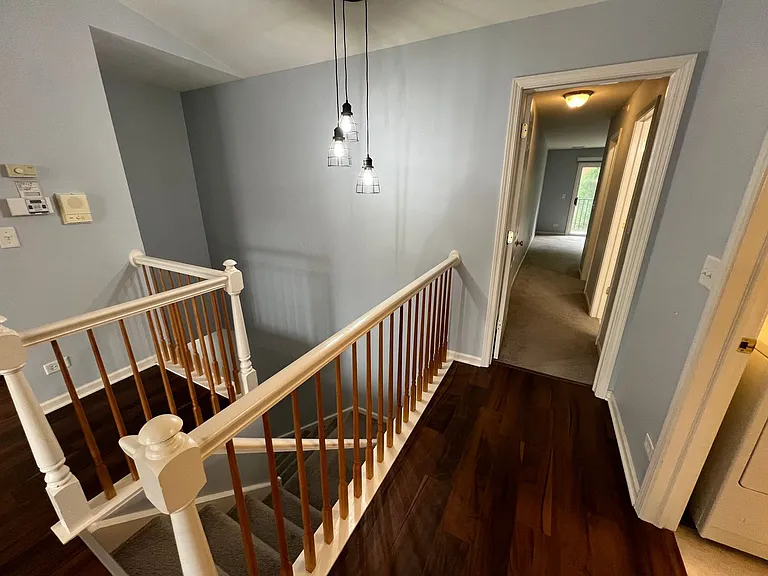 979 Kensington Dr — Photo 6