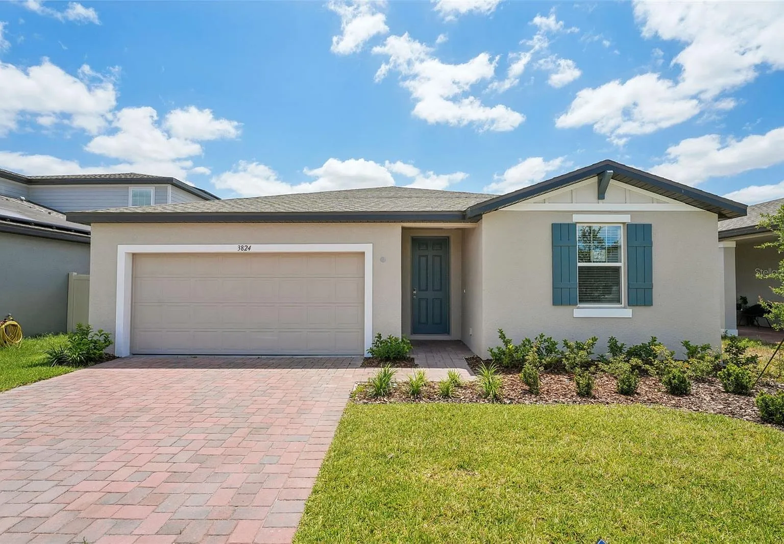 3 bed, 3.0 bath, 1978 sqft, $2,300 — Photo 1