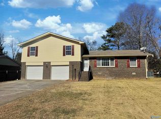 6010 Ellington Rd NW, Huntsville, AL 35810