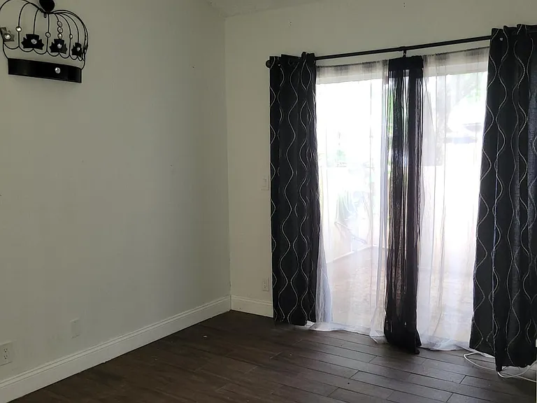 3605 NW 21st Ct — Photo 16