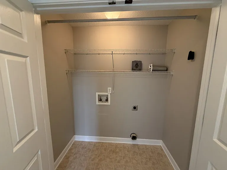 607 Atkinson Dr — Photo 12