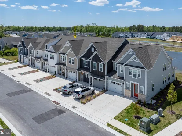 260 Exeter St, Ocean View, DE 19970