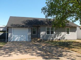 806 E 17th St, Colorado City, TX 79512