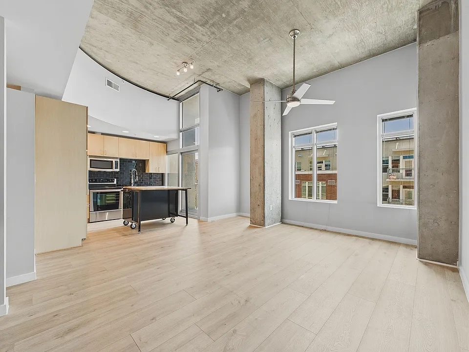 1700 Bassett St #704