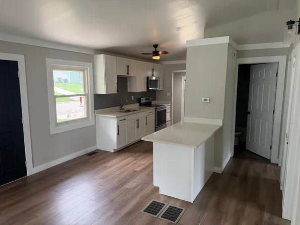 832 Johnson Ave, Miamisburg, OH 45342