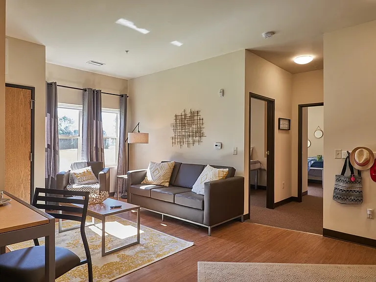 325 Campus Dr #104 — Photo 5