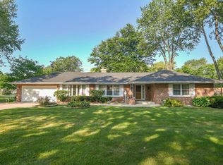 95 N Park Blvd, Brookfield, WI 53005