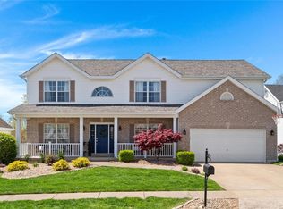 226 Falcon Hill Dr, O'Fallon, MO 63368