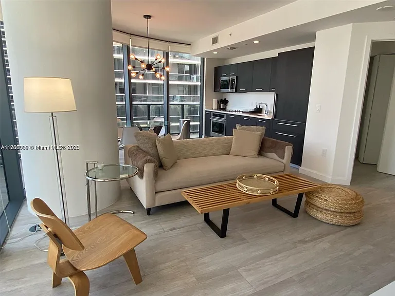 55 SW 9th St #30 — Photo 15