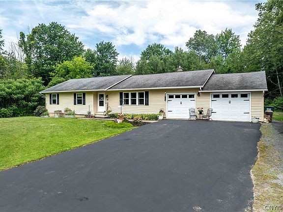 5th image of 34 Hurlbut Rd