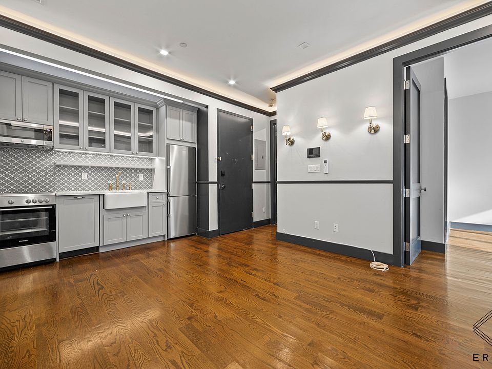 1st image of 920 Pacific St #4B