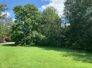 849 Bemis Rd, Glen Ellyn, IL 60137