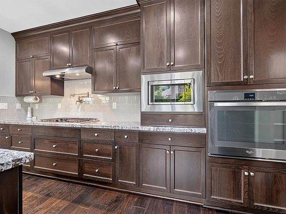 3rd image of 7256 Santorini Way