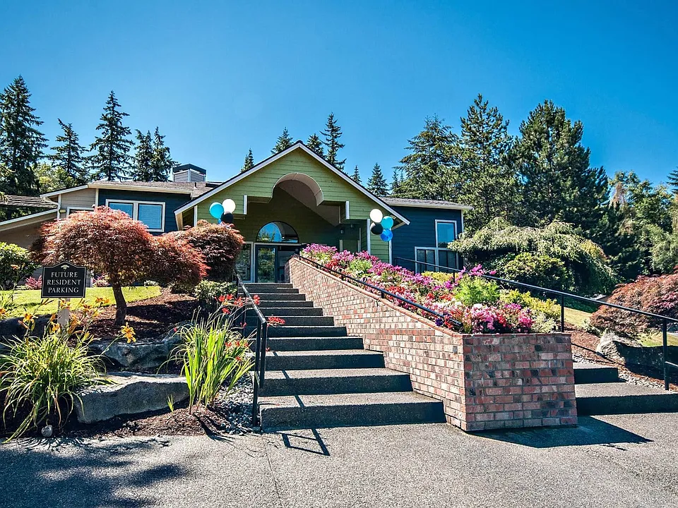 Brackett Apartments