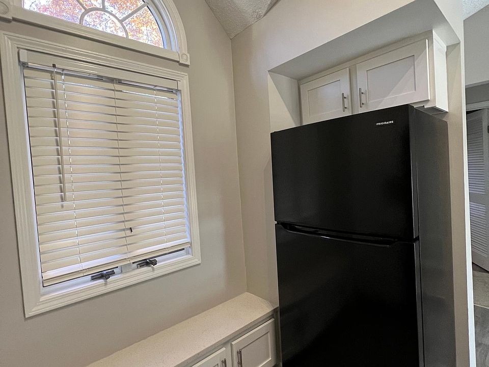 345 Timber Ridge Dr, Kalamazoo, MI 49006 Zillow