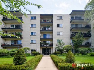 820 Oakton St APT 3C, Evanston, IL 60202