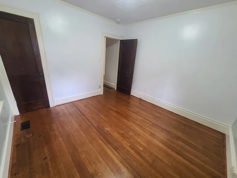 4814 Woodland Ave — Photo 13