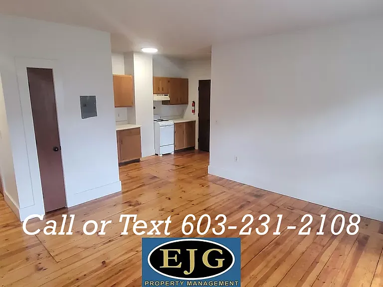 14 Main St #7 — Photo 3